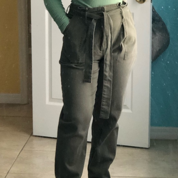 Olive green belted cargo pants - Picture 3 of 6